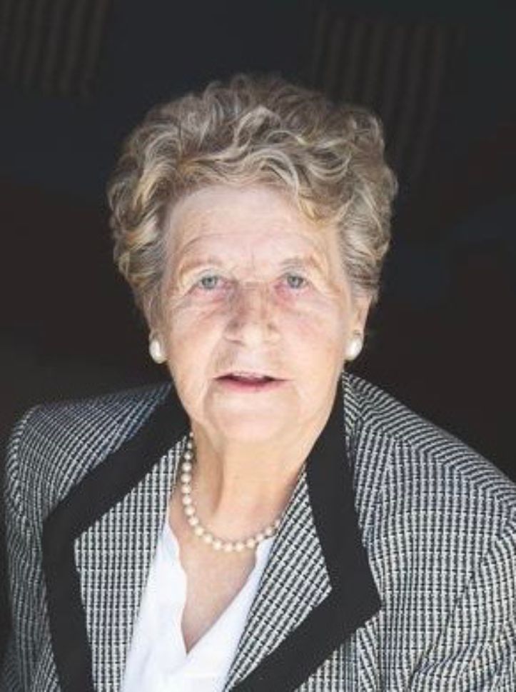Elvia De Santa